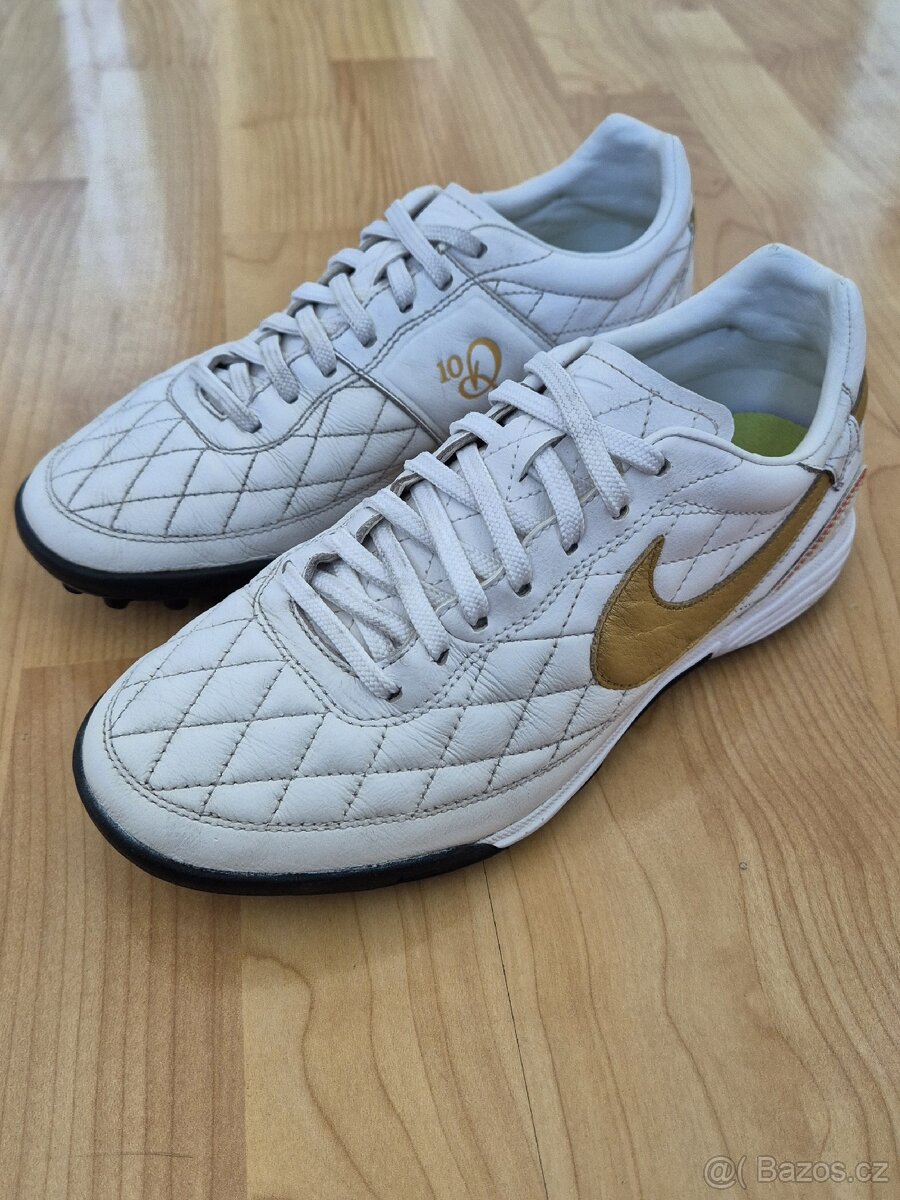 Kopačky, turfy Nike Tiempo R10 TF, Ronaldinho