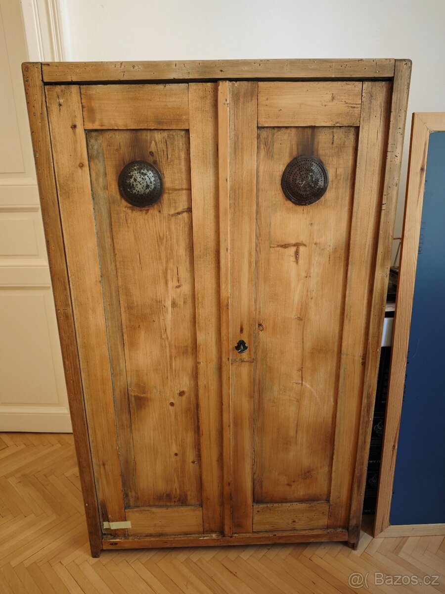 Potravinářská skříň