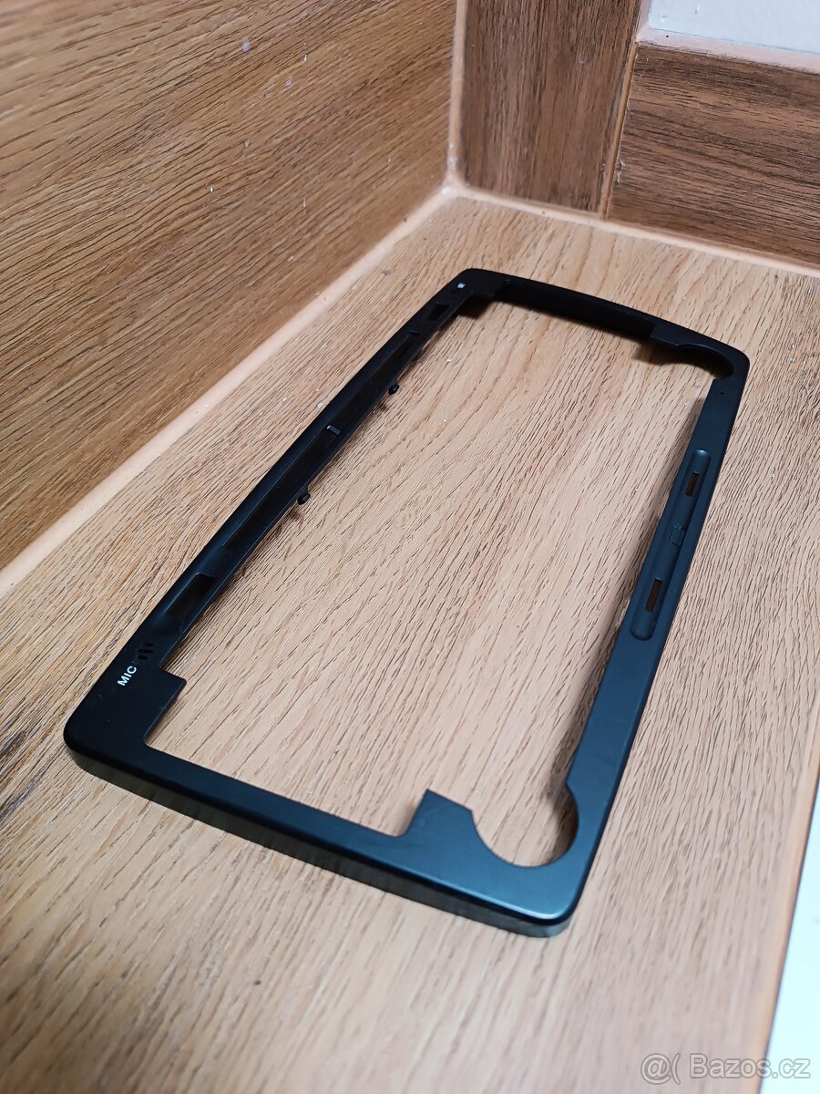 Rámeček autorádia pro VW Passat B6