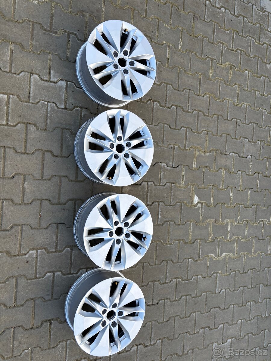 5x112, 7x16, originál Škoda Octavia IV