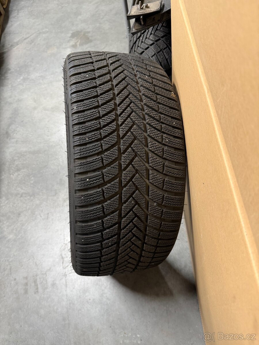 255/35-21 zimni bridgestone