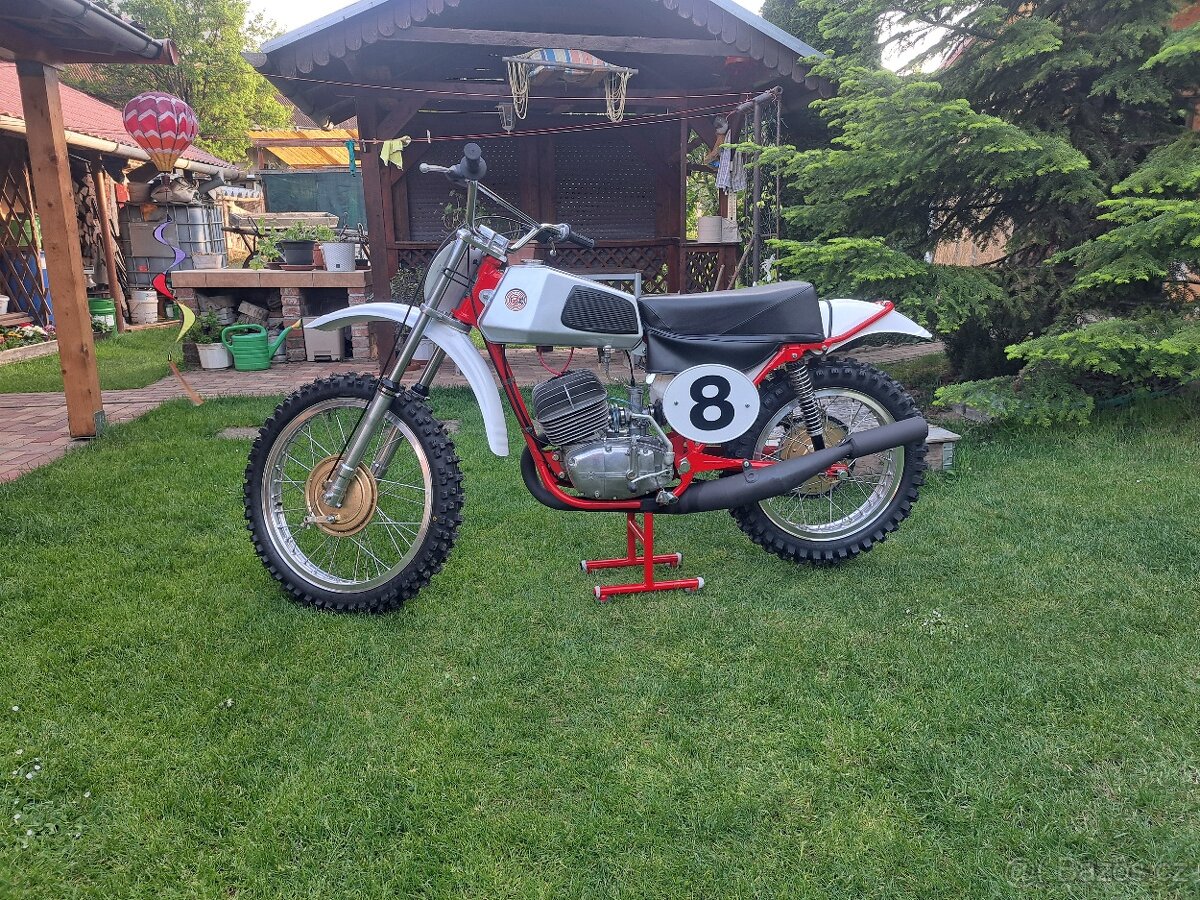 CZ 250 980 motokros