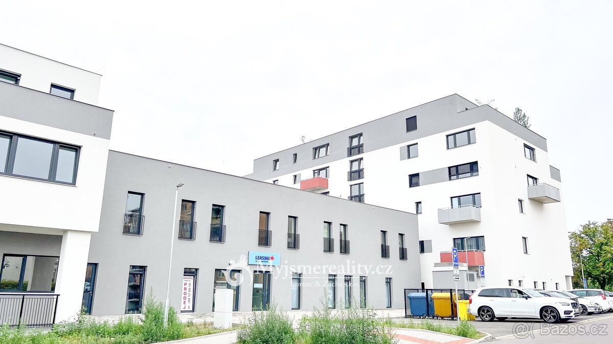 Pronájem bytu s garážovým stáním 1+1 41 m², Znojmo, ul. Kosm