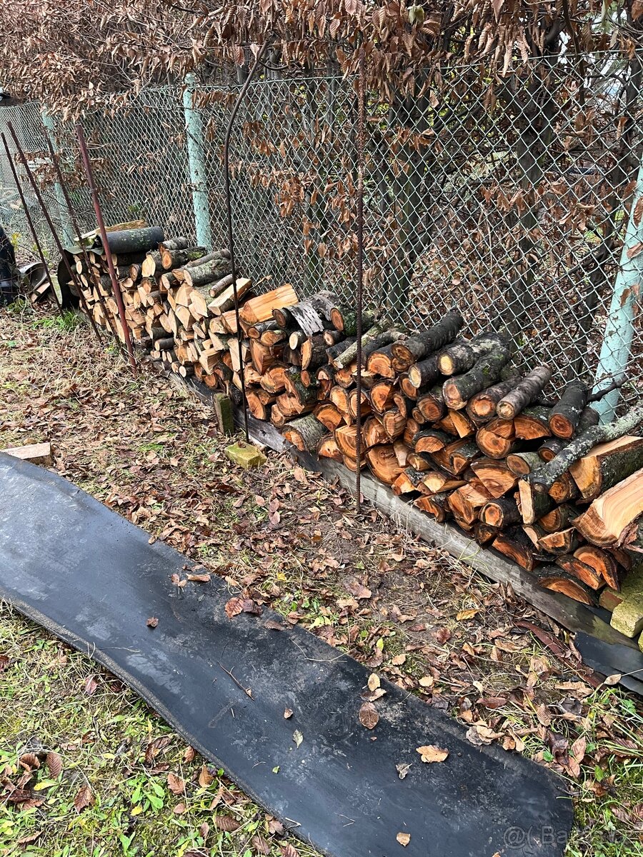 Třešňové dříví