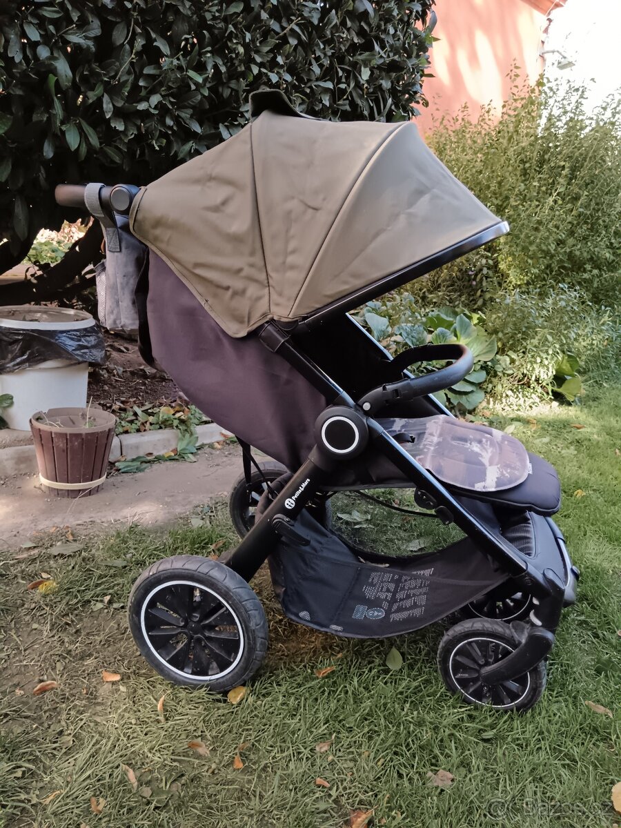 Sportovní golf kočárek