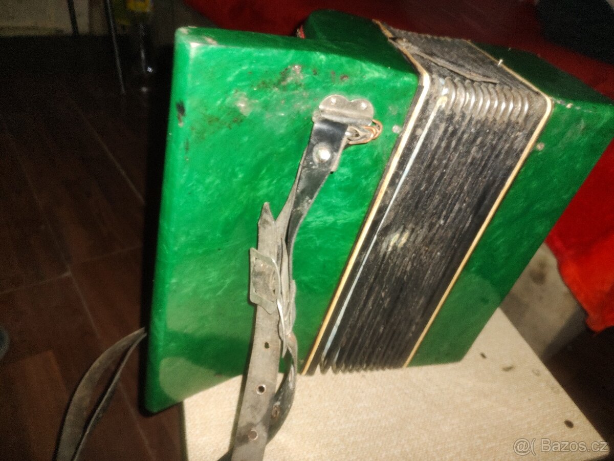 Prodám dětskou harmoniku Malis