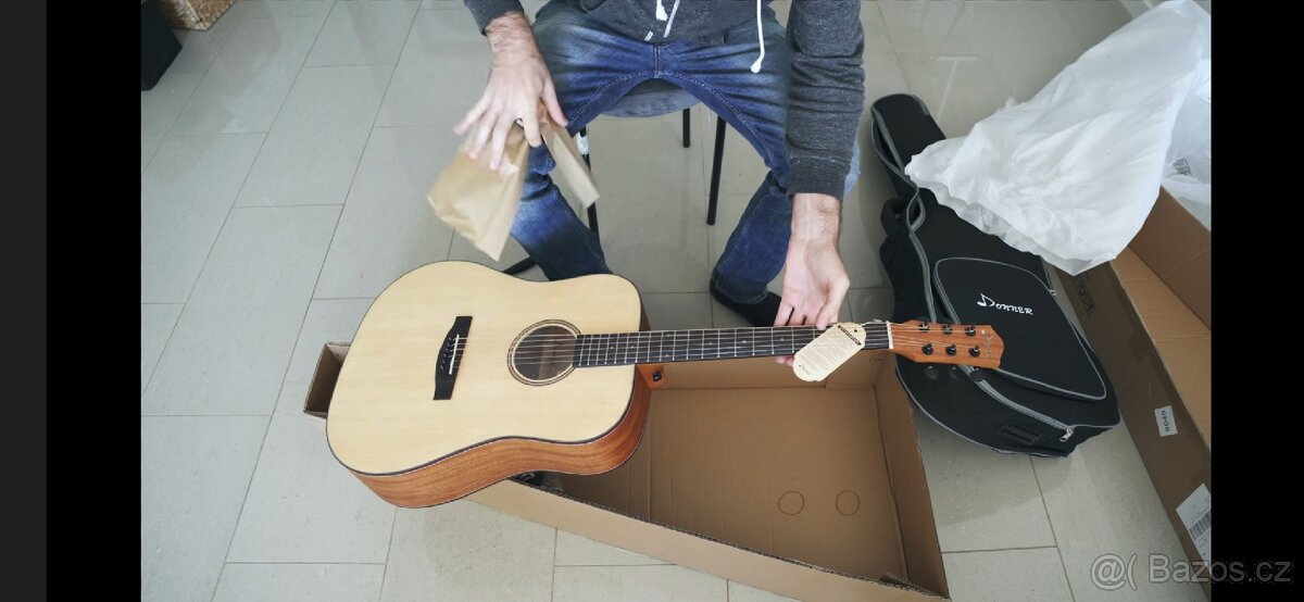 Kytara 4/4 Donner DAG 1