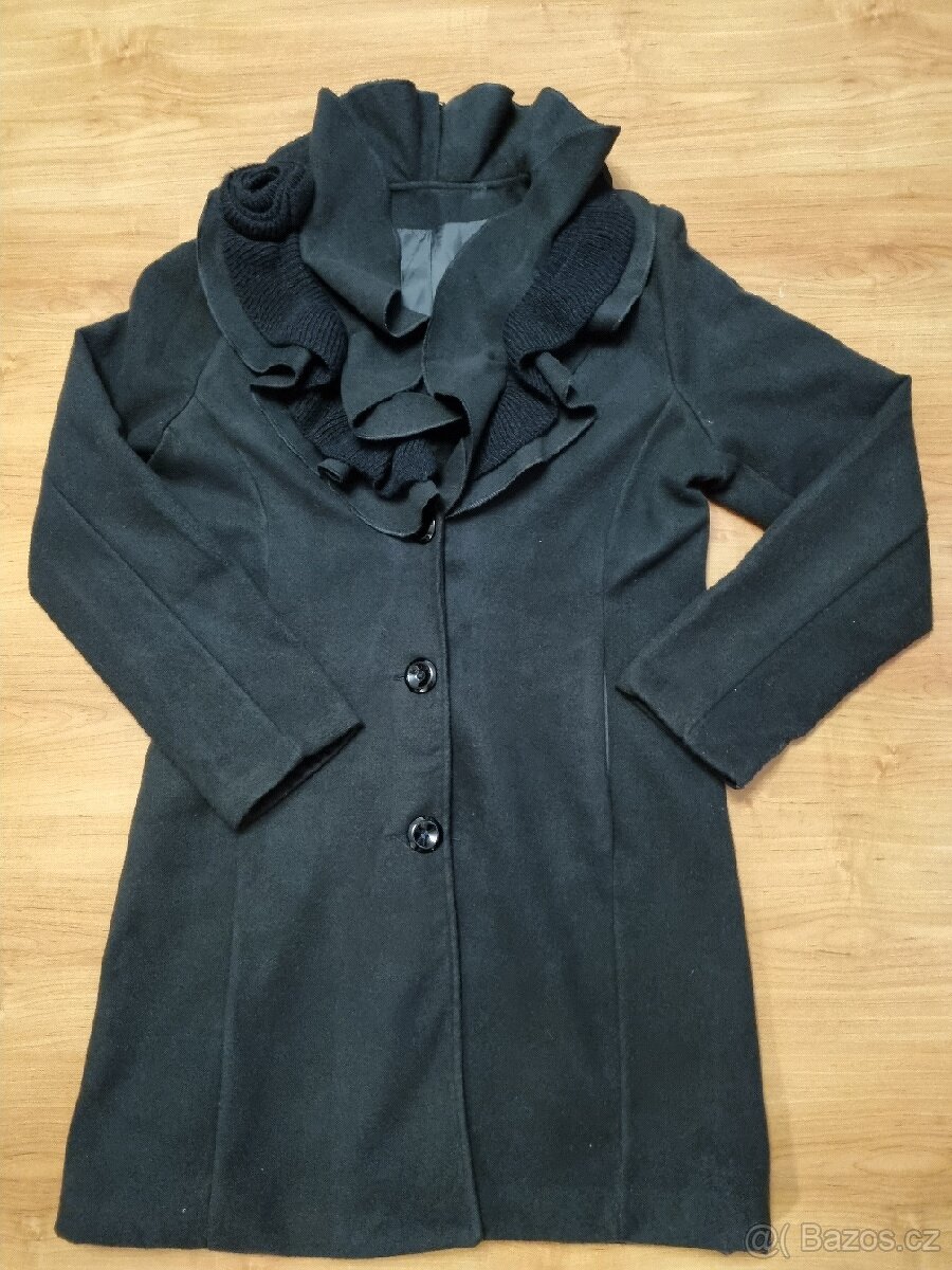 Černÿ kabát, vel. L