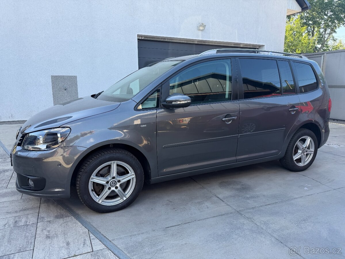 VW TOURAN 2.0TDI 103KW AKČNÍ EDICE CUP 7 MÍST TAŽNÉ PARKING
