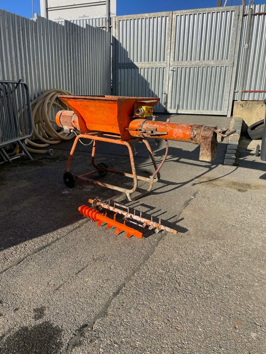 Míchačka PFT HM 24, omítací stroj