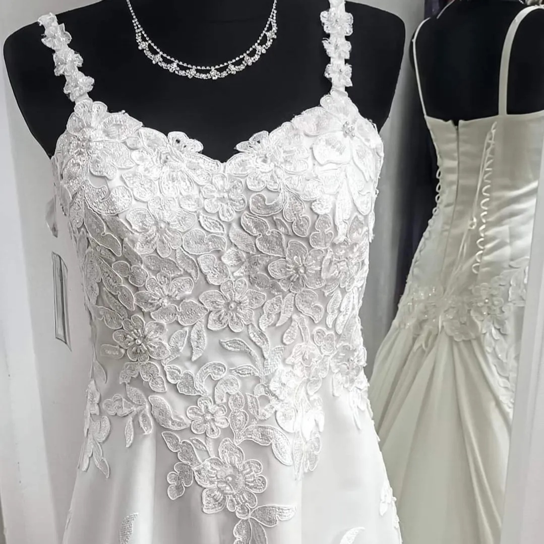 NOVÉ svatební šaty LERO