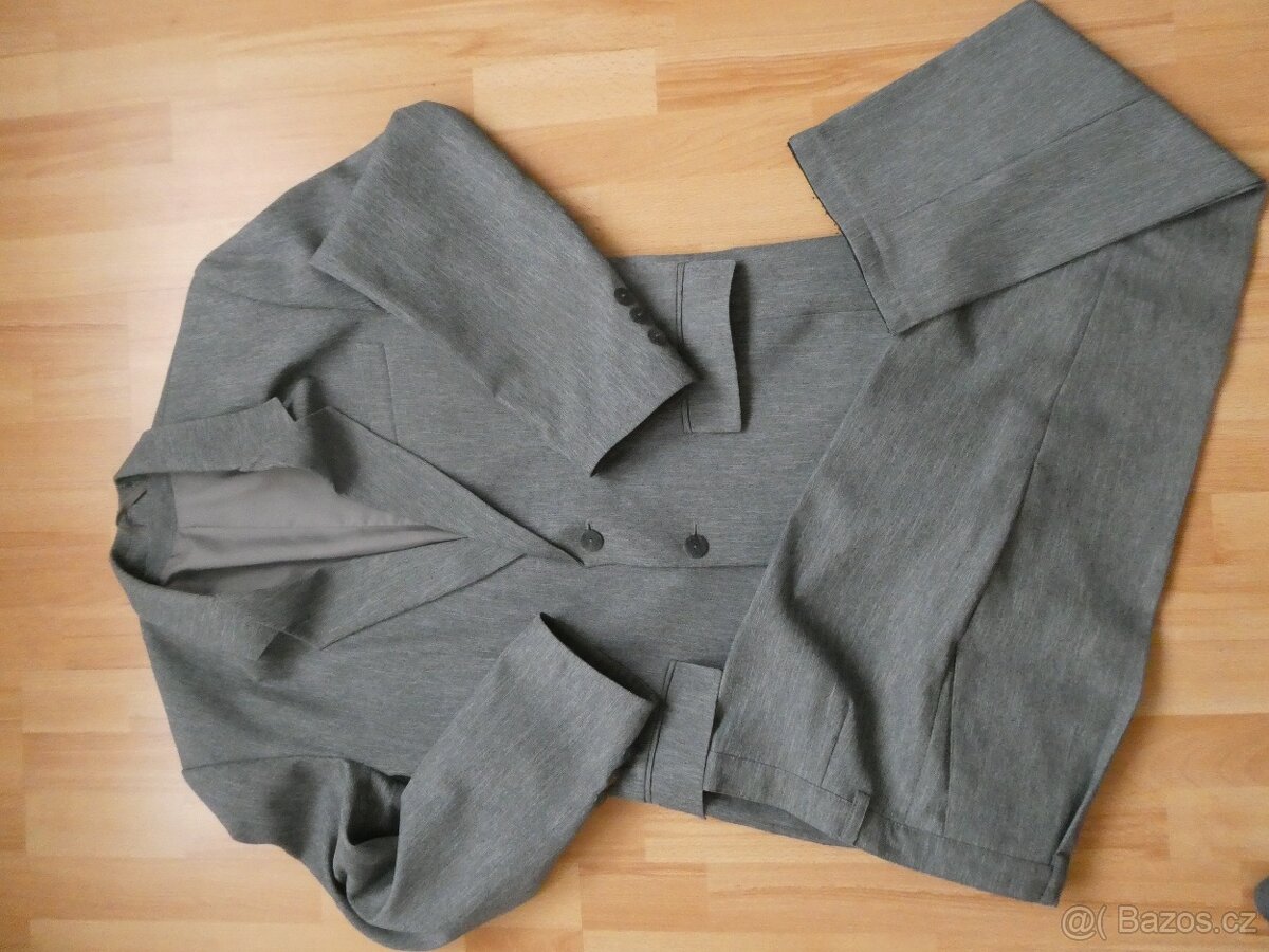 Pánský šedý oblek