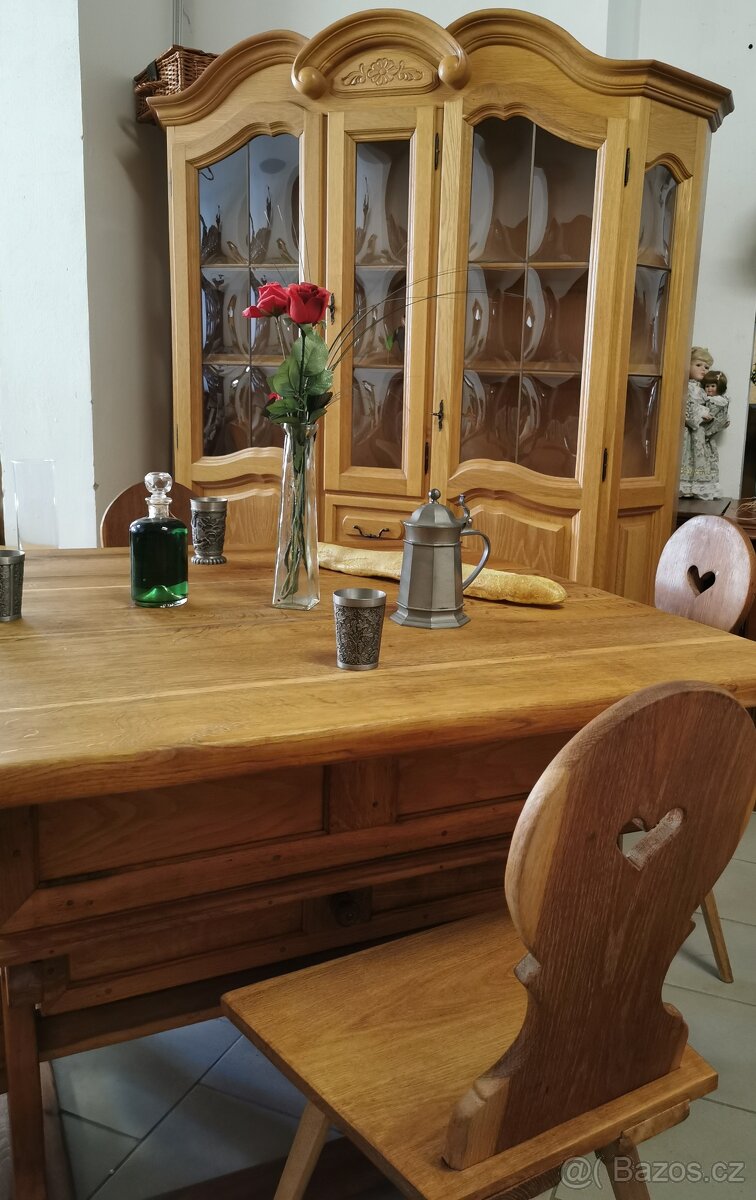 Dubová 3 dveřová vitrína