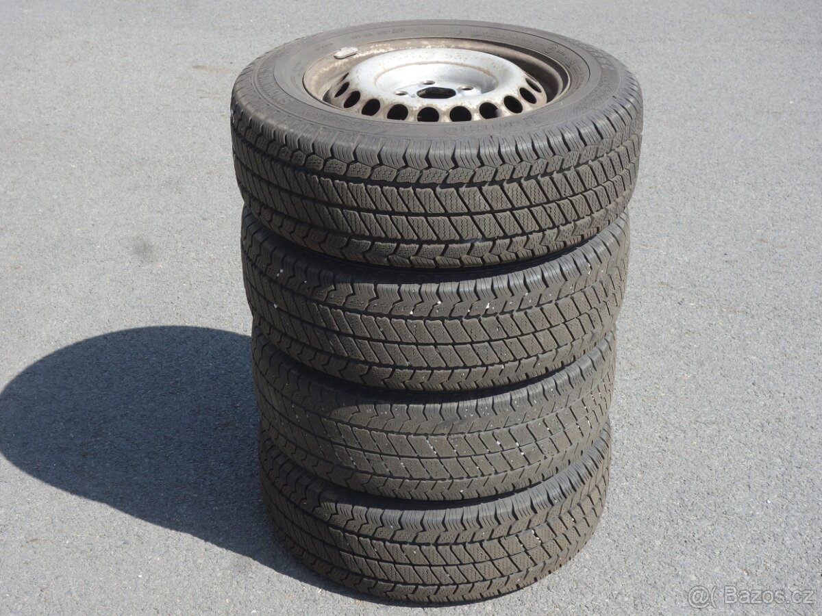 4ks ocel. disků "VW T5" + zimní pneu 16C"