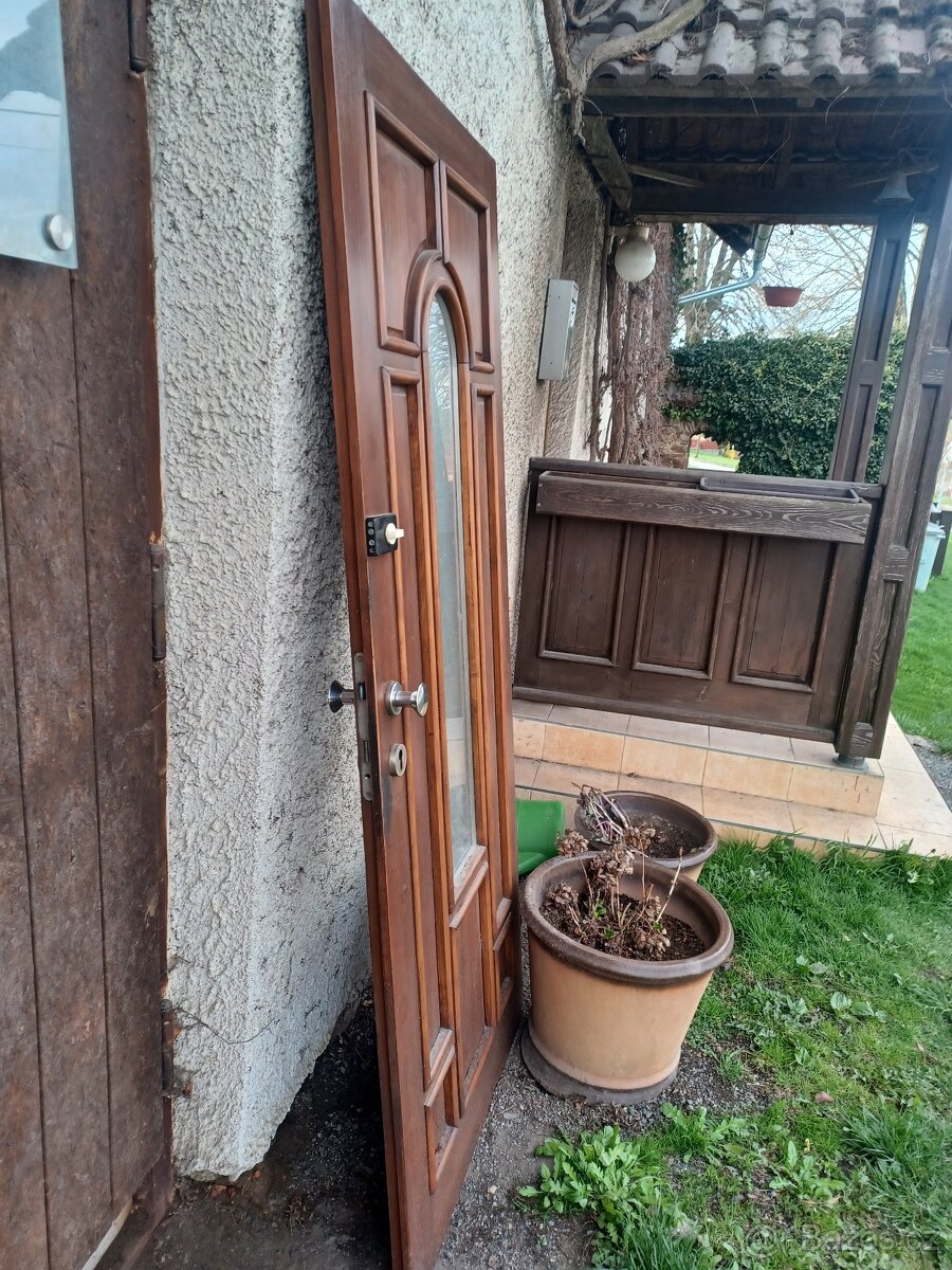 Vchodové dveře