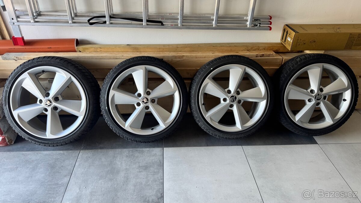 Golus 18” octavia 3