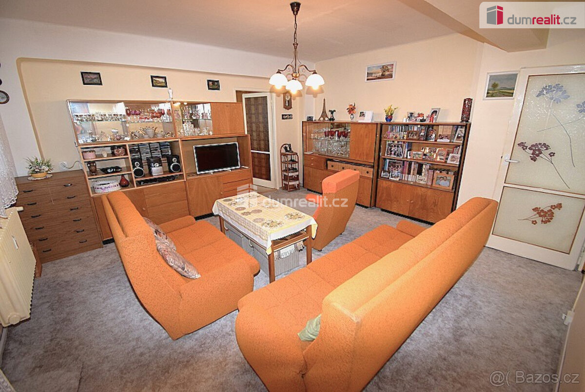 Prodej bytu 2+1, 55m² + lodžie 3m² a sklep, ul. Rumunská, Če