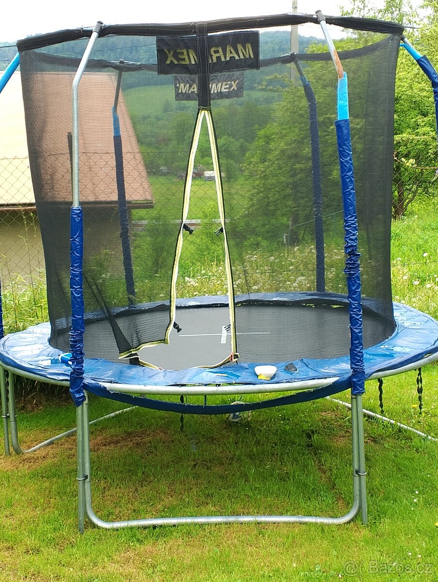Trampolína
