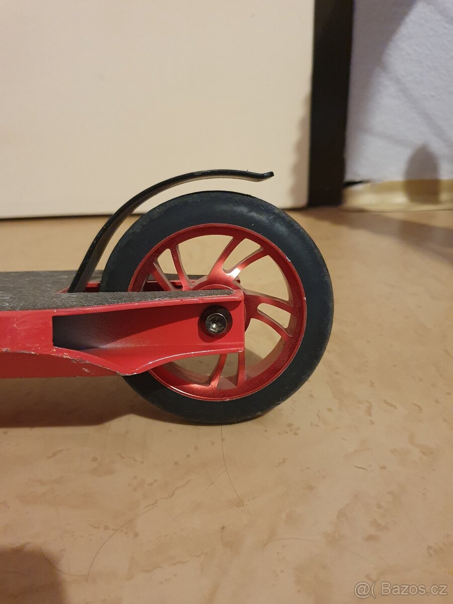 Prodám freestyle koloběžku Arcore STREET TECH ve velice do