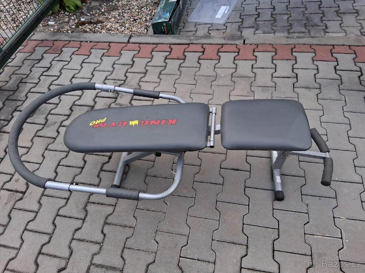 Posilovací stroj břicho, boky