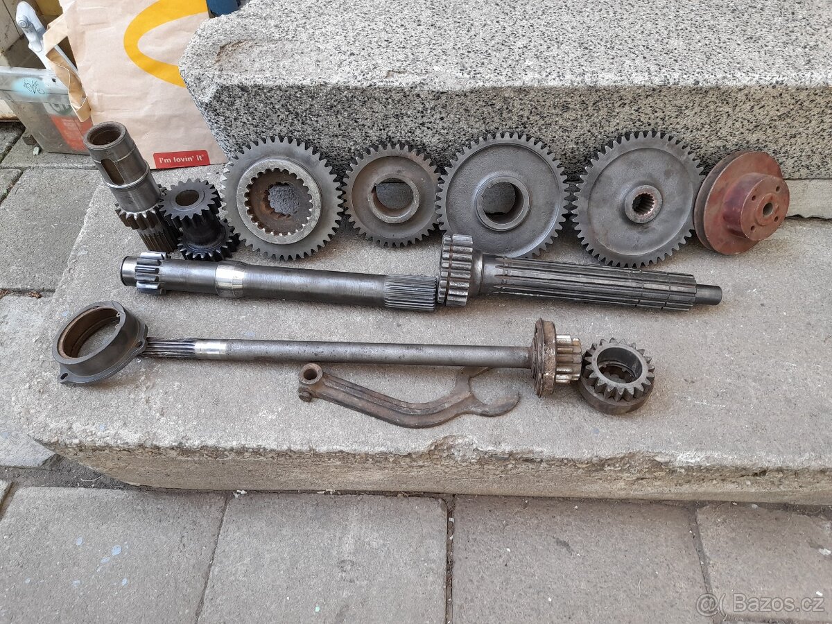 Nové ND na Zetor 4011 a nějaké jiné.