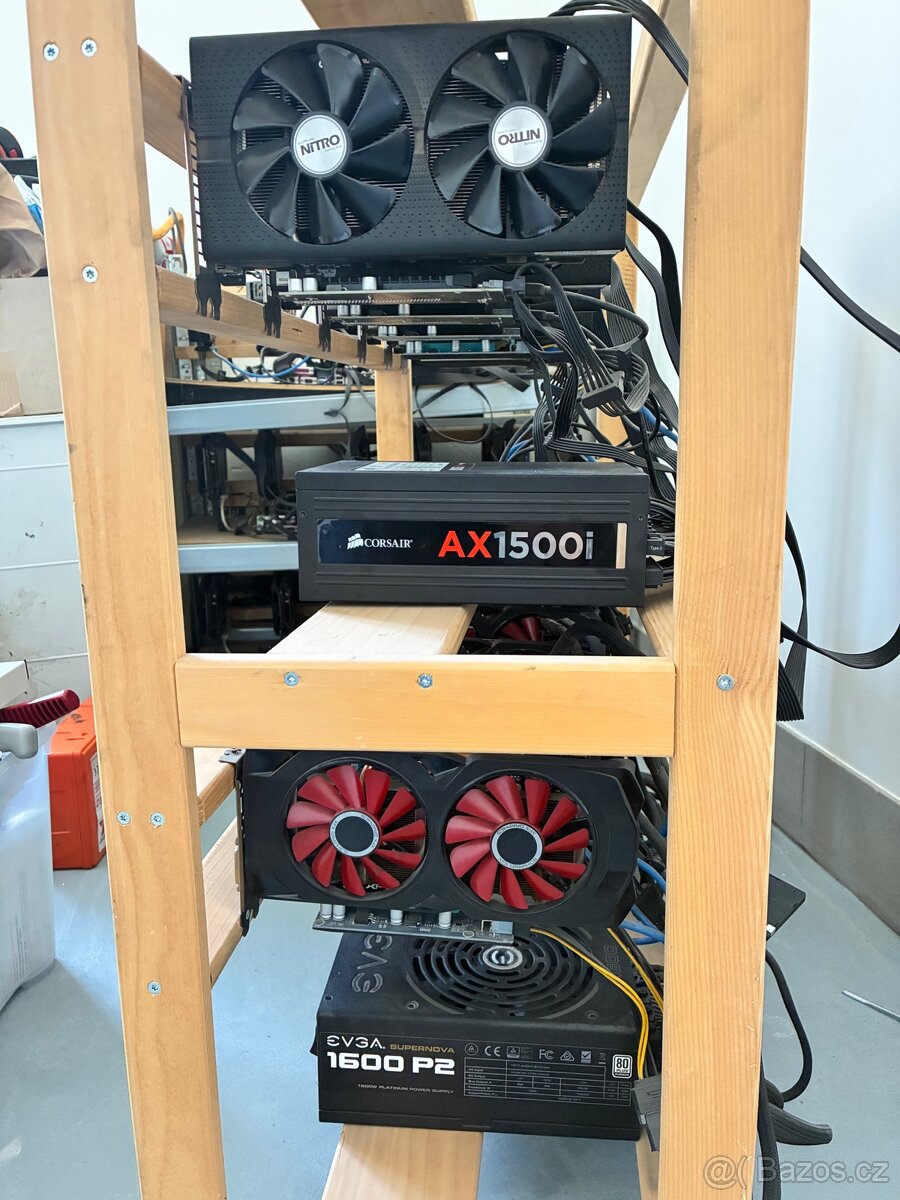 Kompletní mining rig
