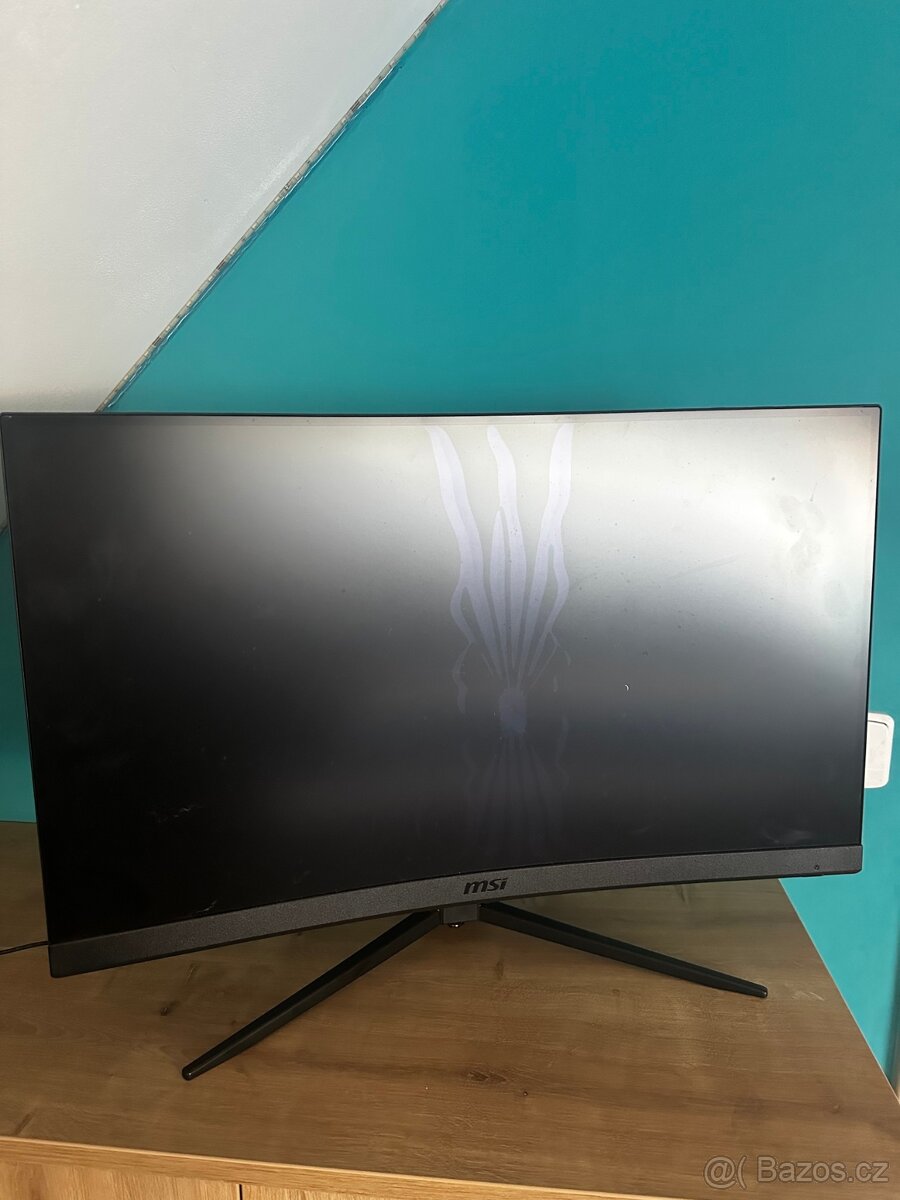 MSI G27CQ4 E2 – 27″ herní zakřivený monitor (rozbitý display
