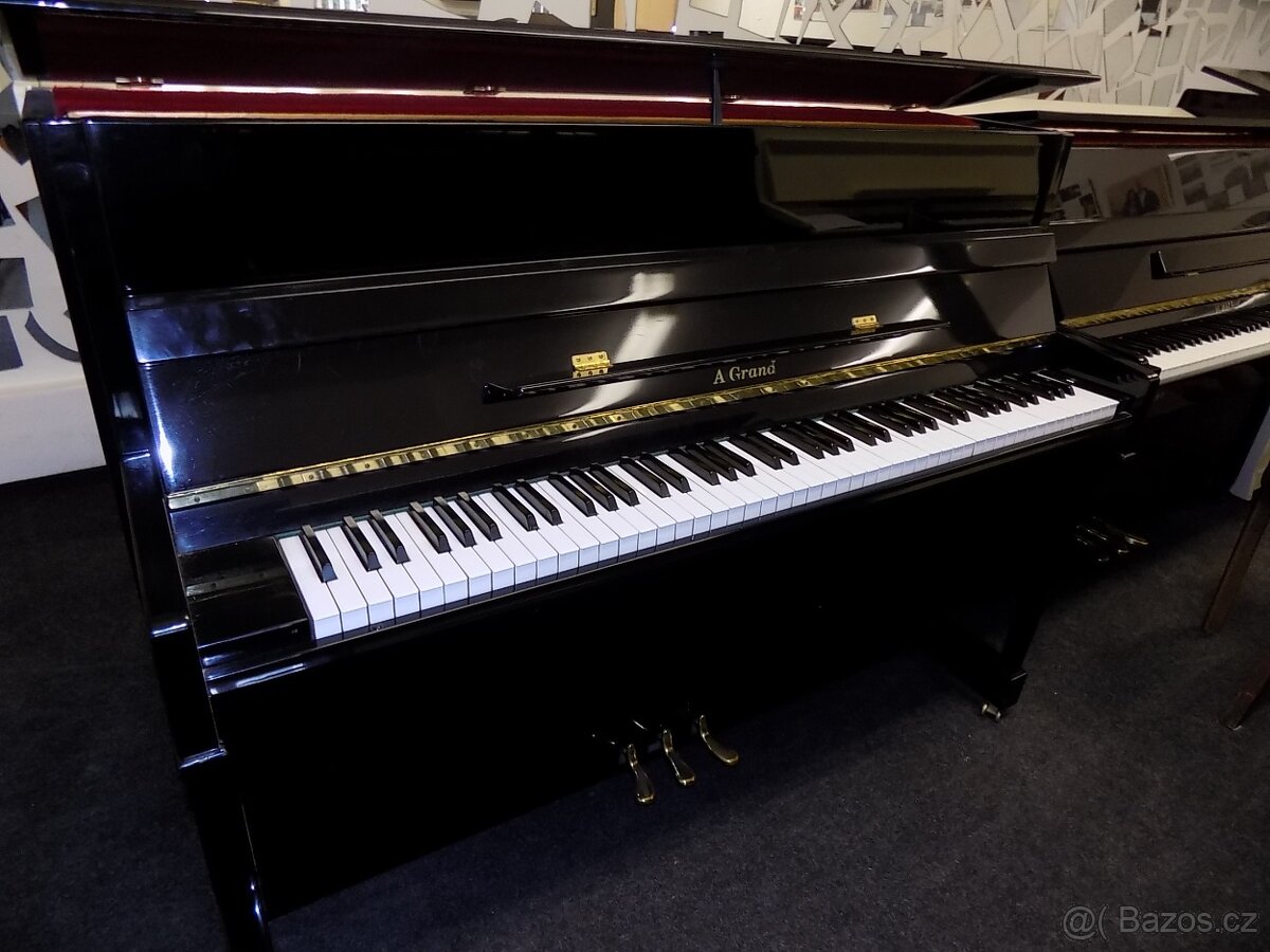 Koncertní piano, pianino, klavír Grand