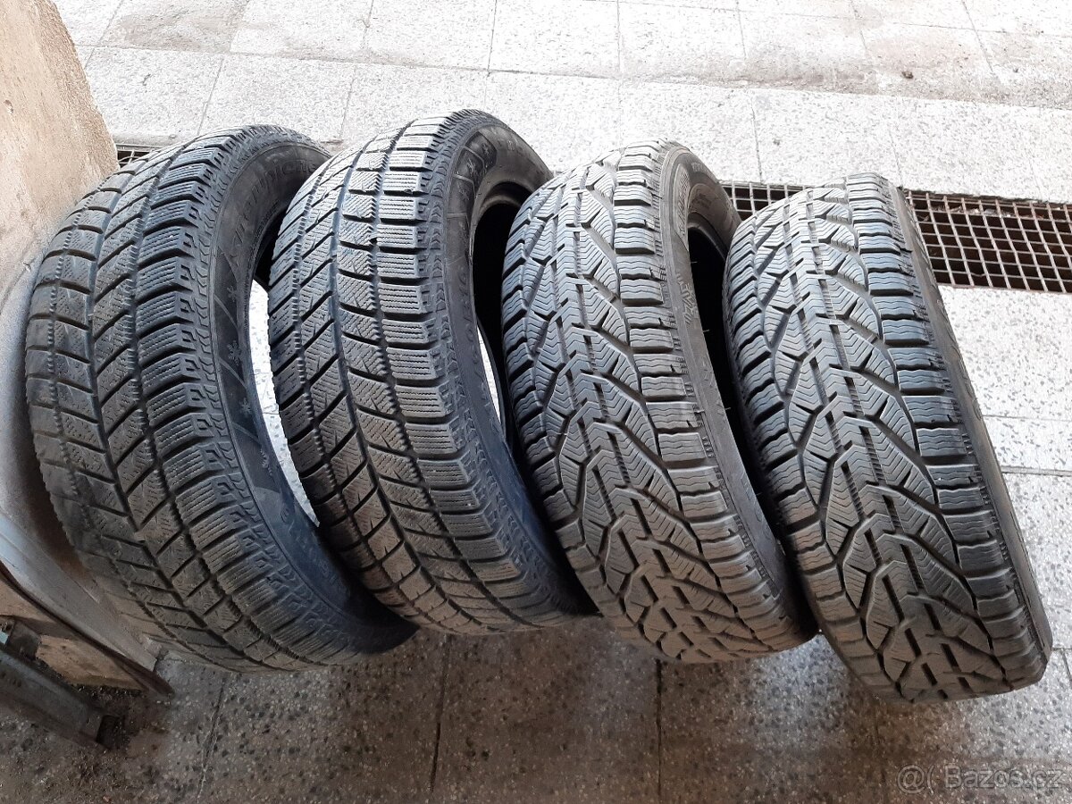 Zimní pneumatiky 215/60 R16
