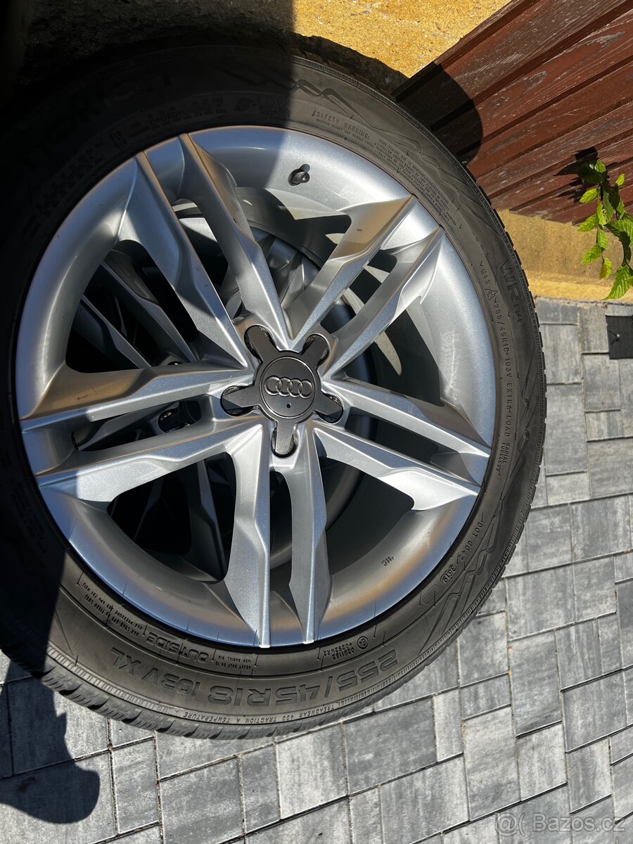Audi 255/45 R18 zimní pneu
