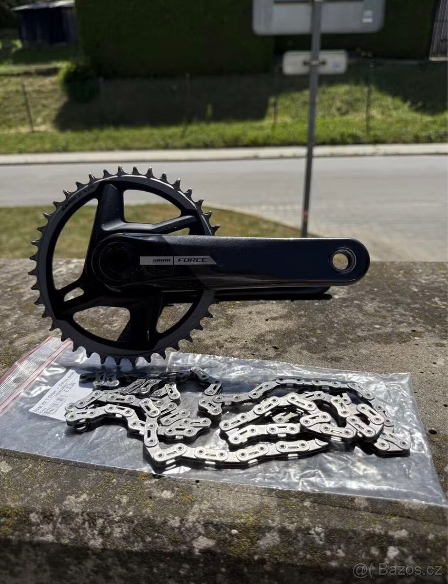 SRAM Force Wide DUB kliky + voskovaný T-Type řetěz