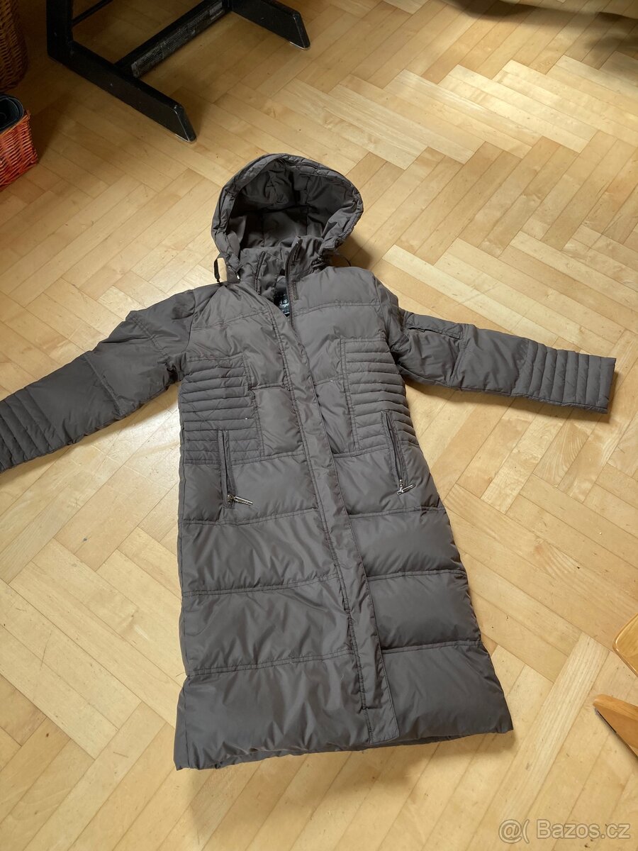 Péřový kabát vel. S