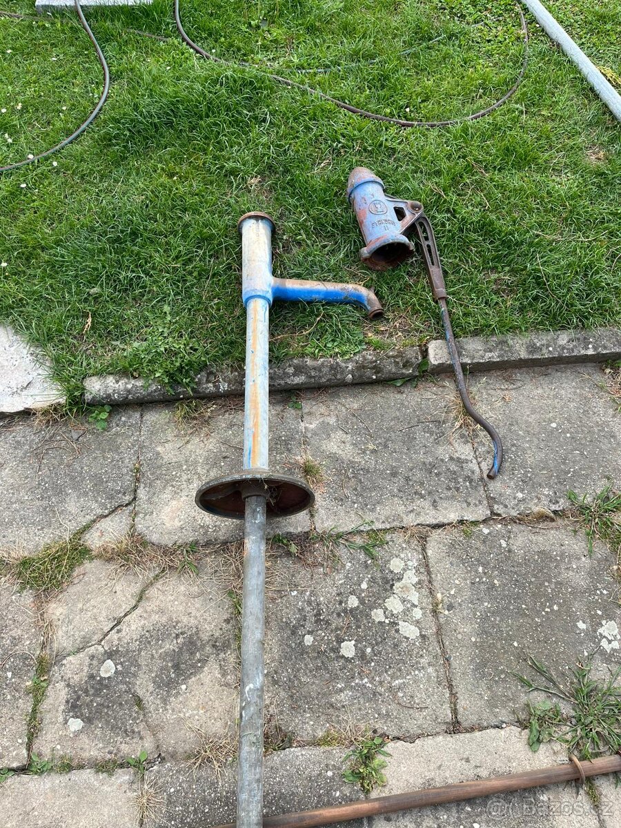 Ruční pumpa na vodu STANDARD II
