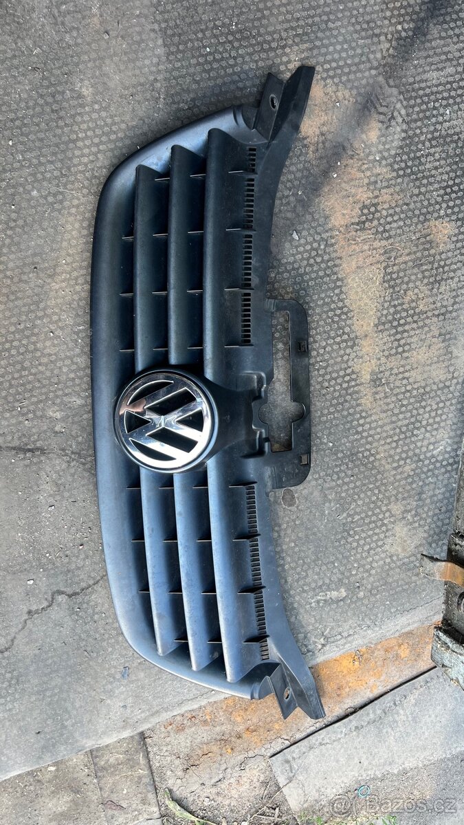 Maska včetně znaku vw touran
