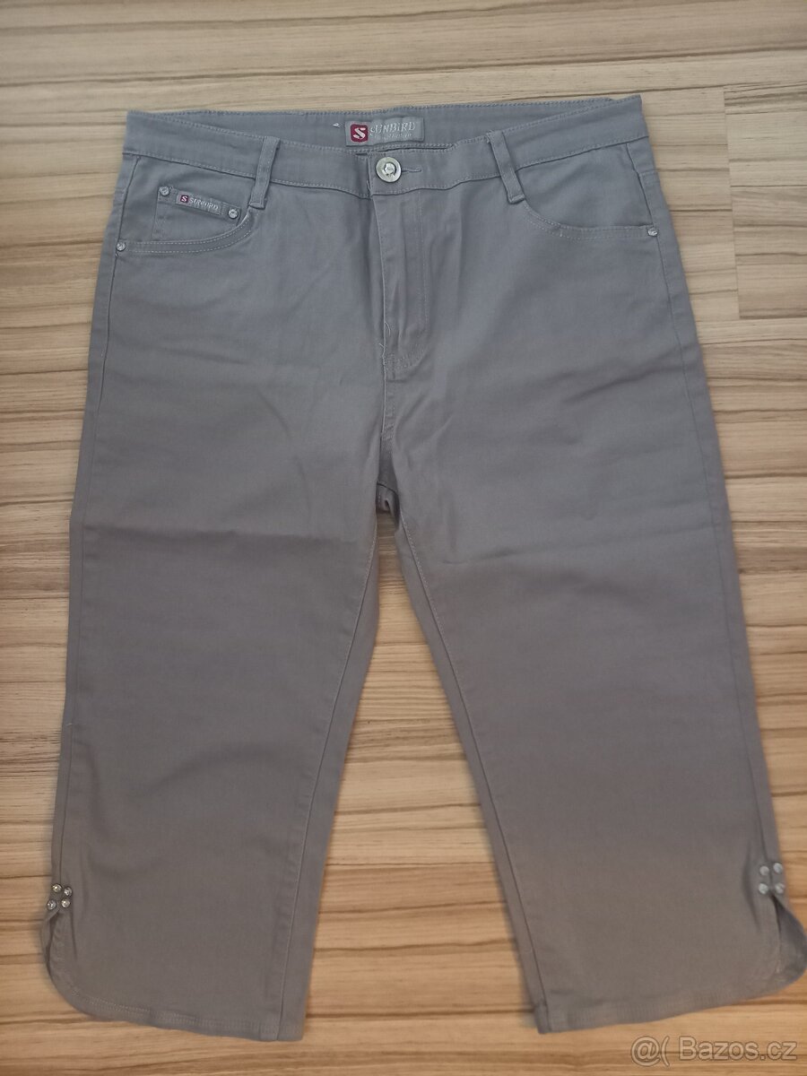 DÁMSKÉ TŘIČTVRTEČNÍ KRAŤASY vel. 33