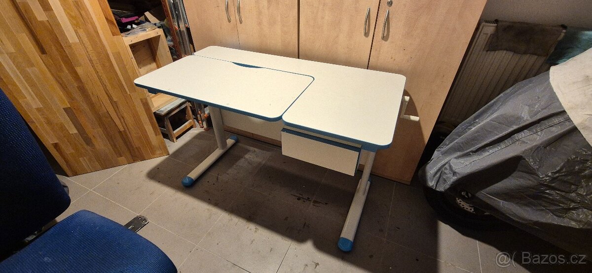 Dětský rostoucí stůl