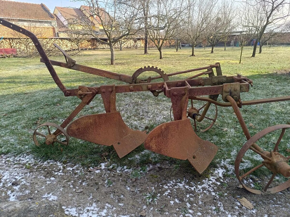 Koňské pluhy + plečka