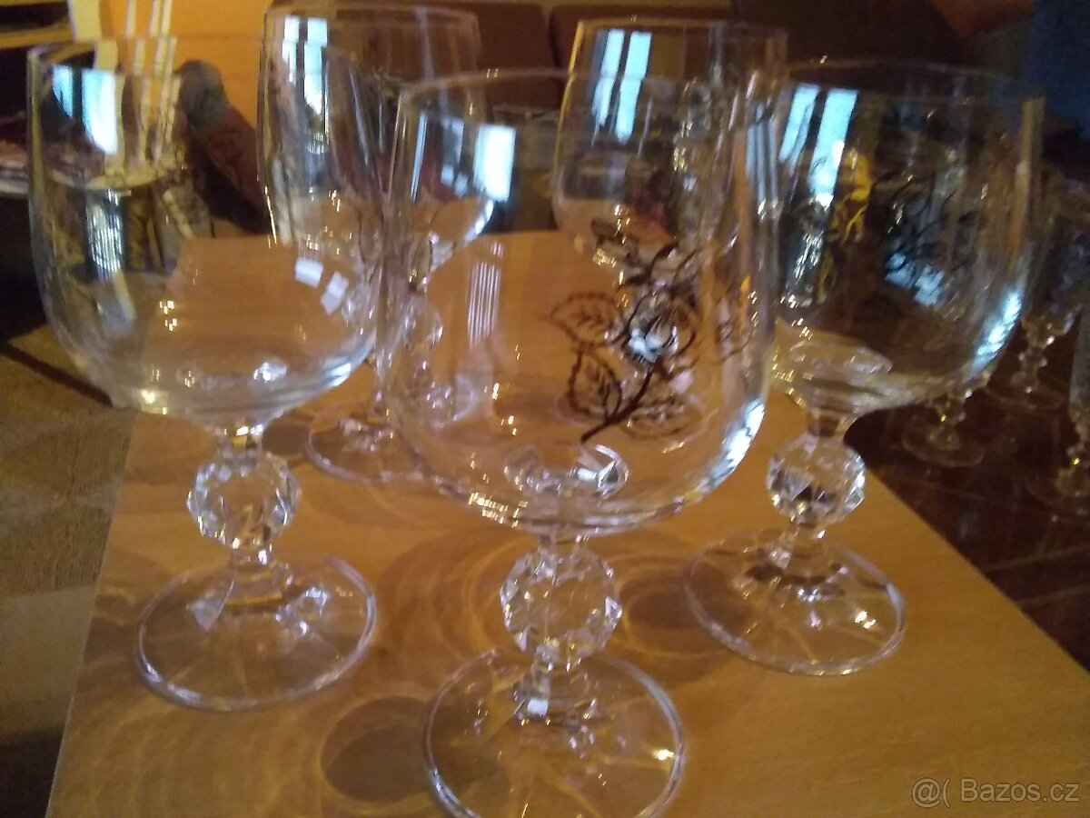 Vínové skleničky