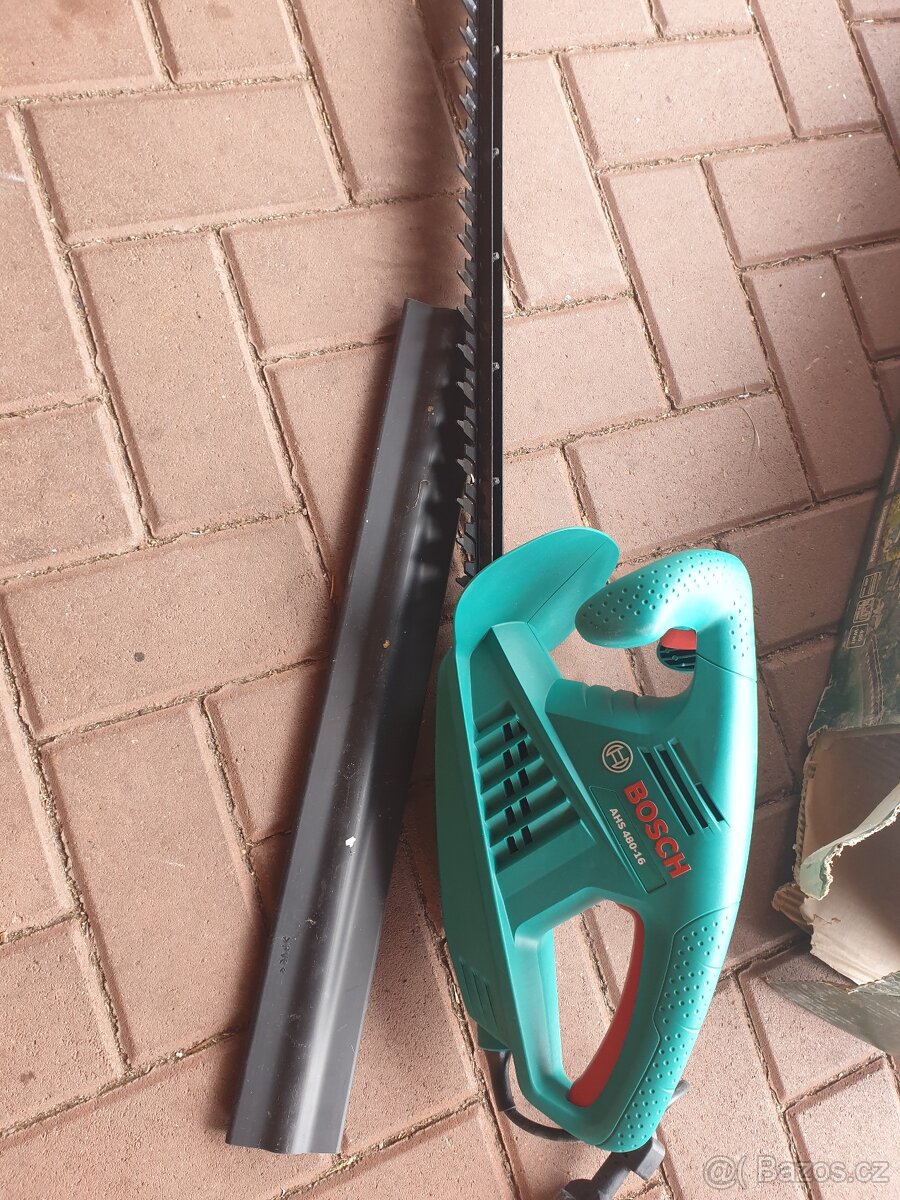 Plototřih bosch ahs 48016