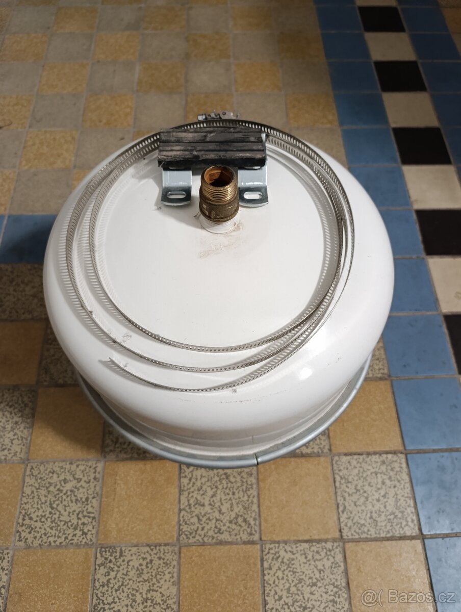 EXPANZNÍ MEMBRÁNOVÁ NÁDOBA