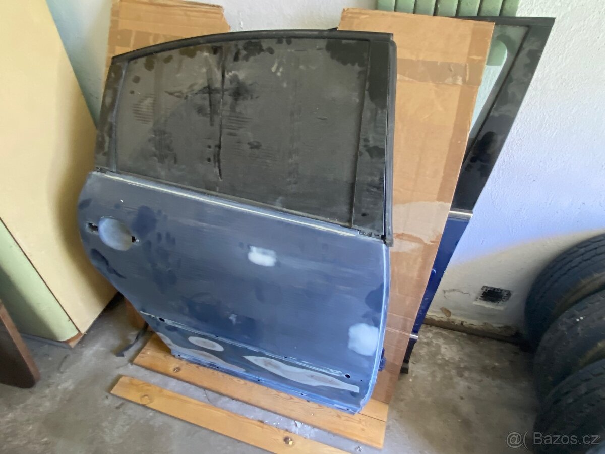 Vw passat b5 - L+P zadní dveře - zadní světlo