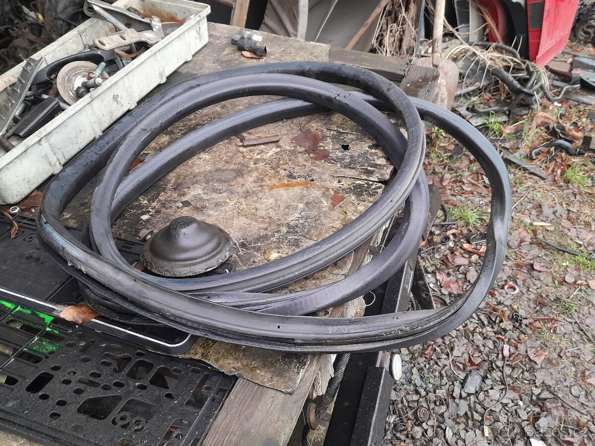 VW T5 guma pyrelka do šoupacích dveří transporter