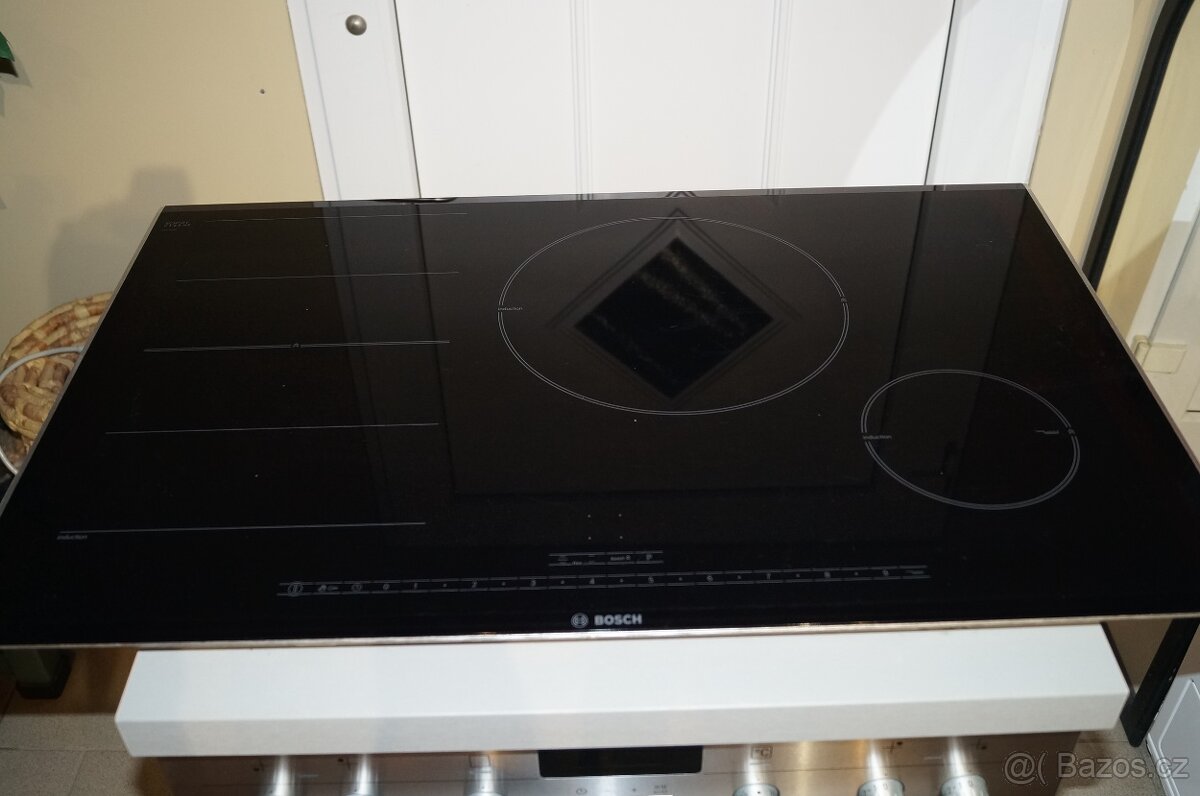 Bosch indukční varná deska PIN875N27E , šířka 82 cm