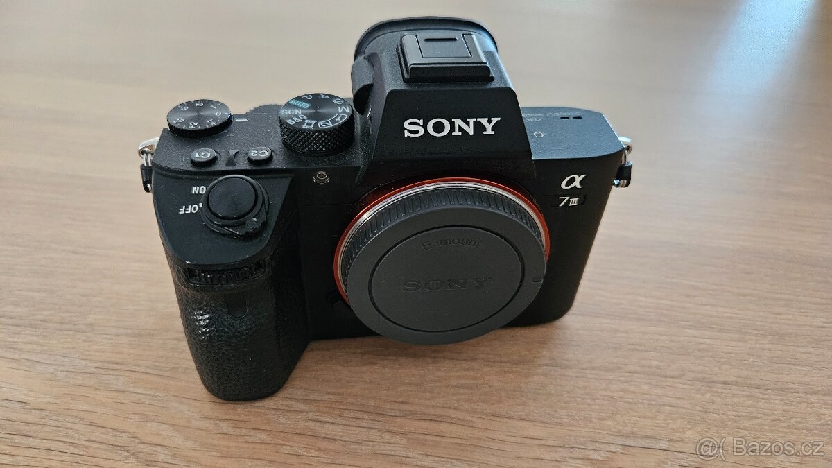 Bezzrcadlovka Sony A7 III