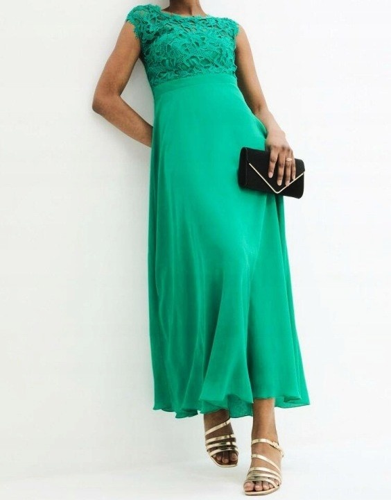 Nádherné společenské šaty 38