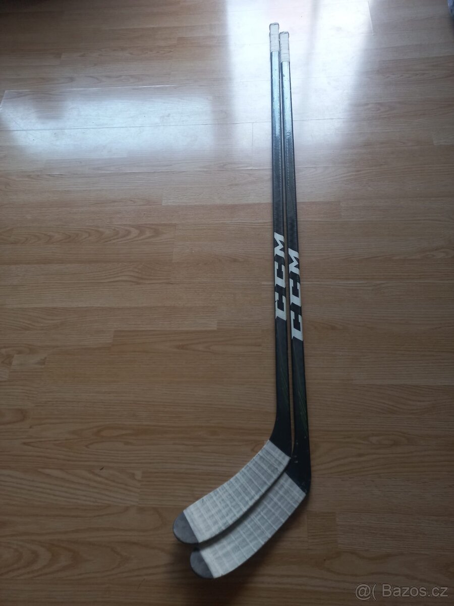 Hokejky CCM Trigger ASY, flex 80, pravé