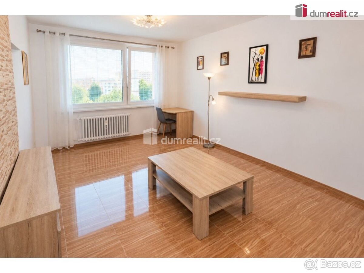 밝은 아파트 1+1, 31m2, 7층 (8층), OV, 재건축 패널,