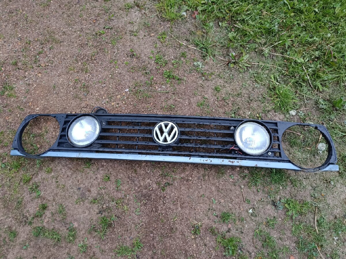 VW Golf mk2 - přední maska
