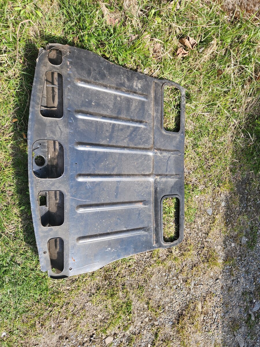 Podlaha kufru škoda 1000