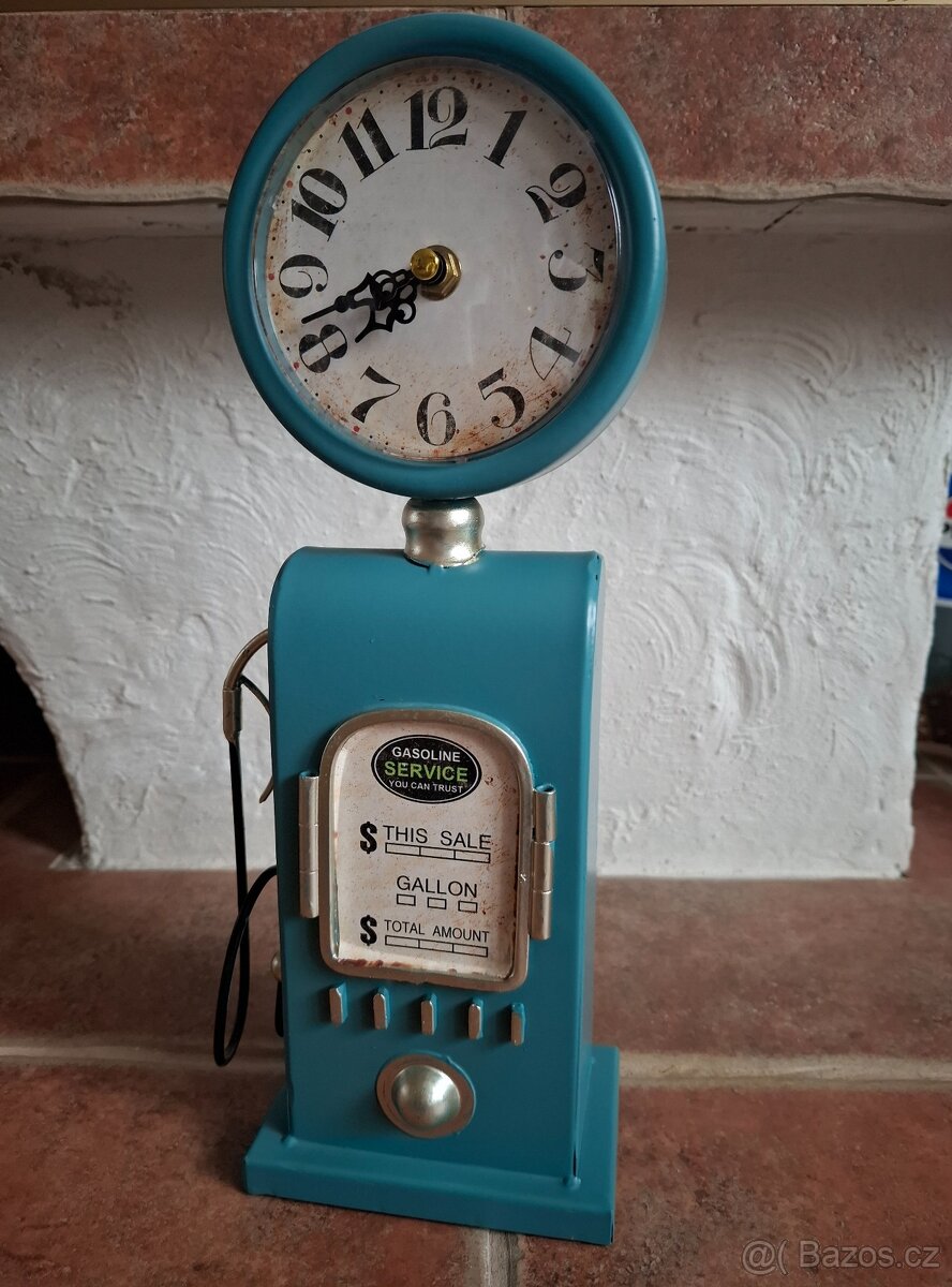 Retro hodiny benzina